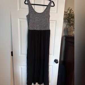 Women’s Loft Outlet Sleeveless Black and Gray Maxi Dress Sz Medium